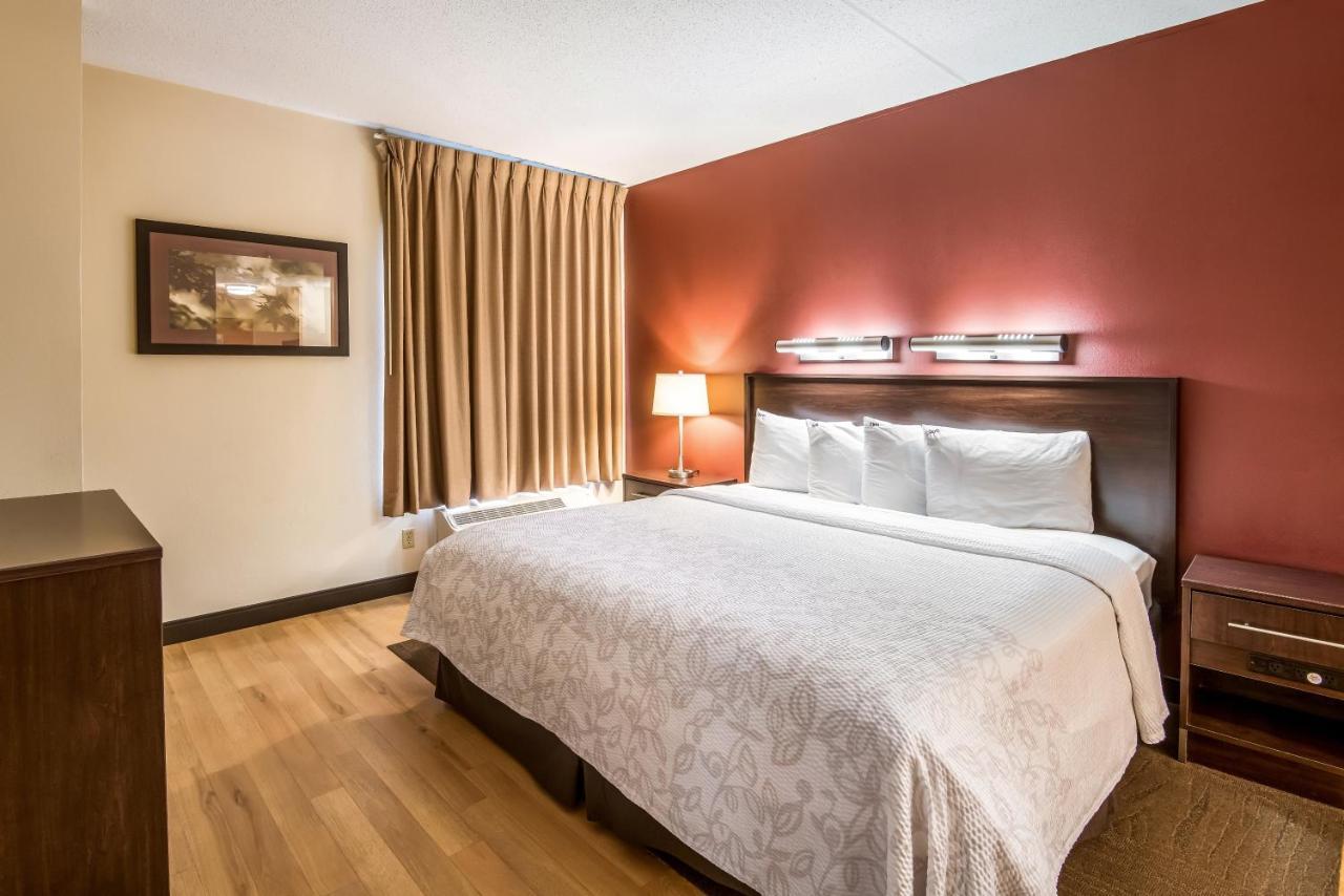 Red Roof Plus Long Island - Garden City Westbury Εξωτερικό φωτογραφία