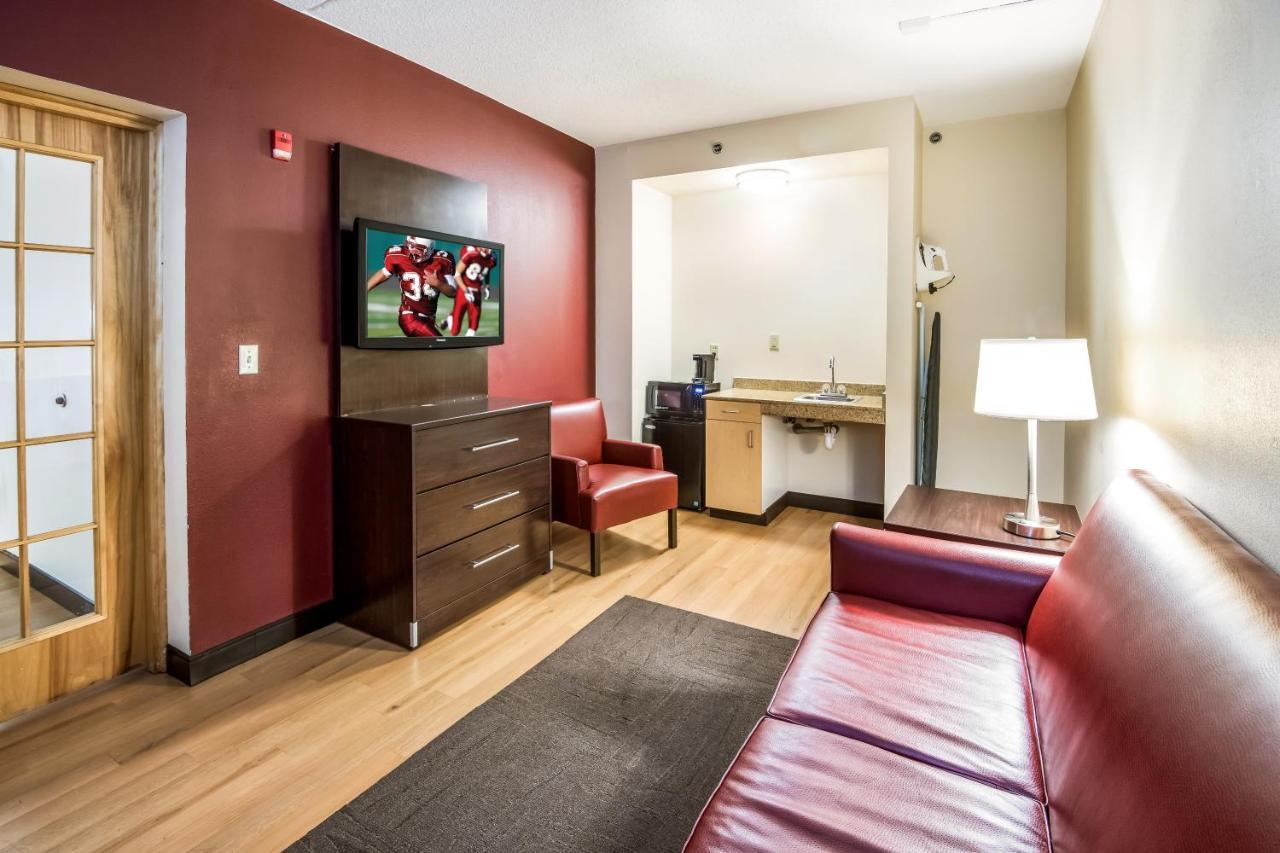 Red Roof Plus Long Island - Garden City Westbury Εξωτερικό φωτογραφία